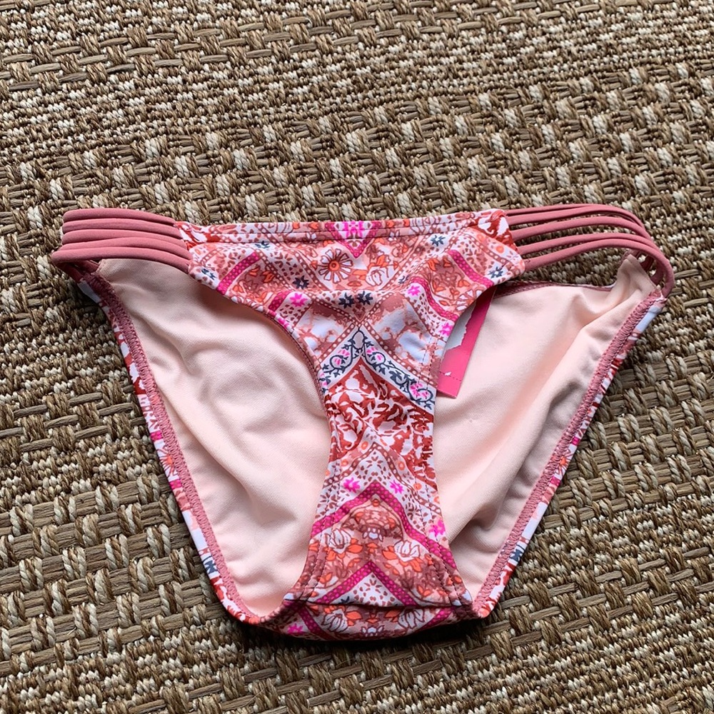 Xhilaration bikini bottom new with tags!